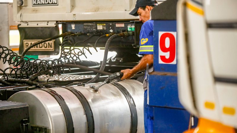 Mais 24 horas de bloqueios podem causar falta de combustíveis em MS, avisa Sinpetro