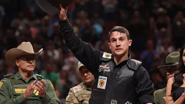 Brasileiro vence etapa e assume 2º lugar no Mundial de rodeio da PBR