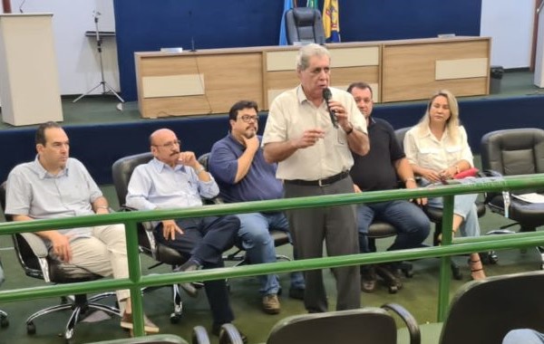 Em Ribas, Puccinelli apresenta pré-candidatos do MDB