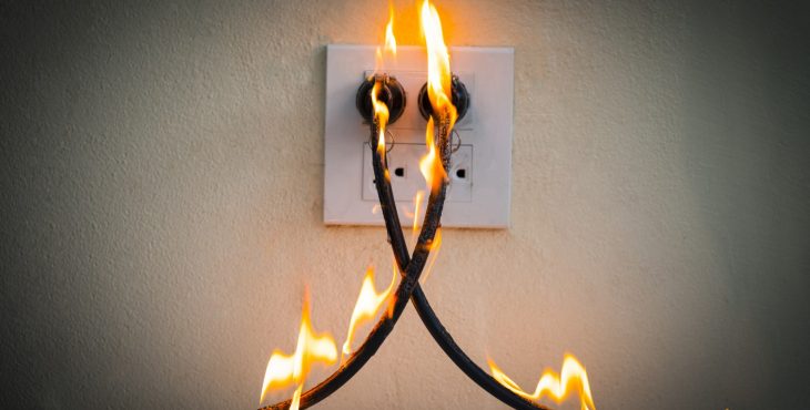 Como evitar incêndios em cabos elétricos .