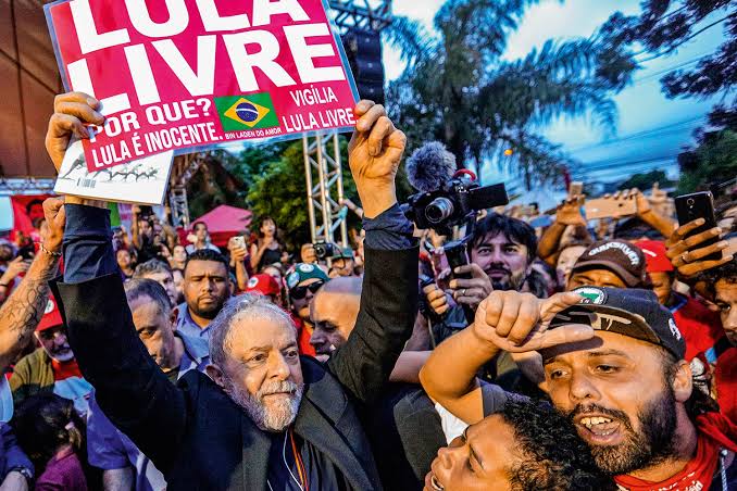 Lula segue liberado para disputar eleições