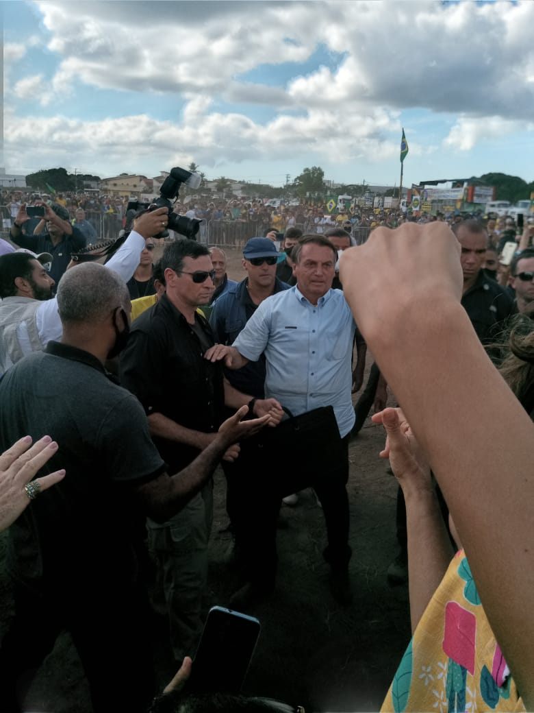 Bolsonaro já se encontra em São Mateus, e irá sortear casa mobiliada na Aroeira