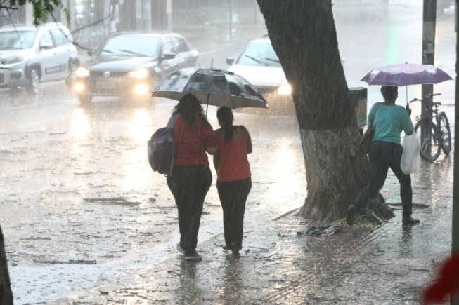 Espírito Santo entra em alerta para temporais com chuva forte e ventania