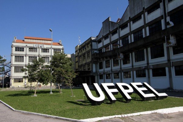 Universidade federal estabelece cotas para trans e travestis na pós