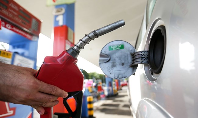 Gasolina vendida nos postos de Minas Gerais é a 3ª mais cara do Brasil