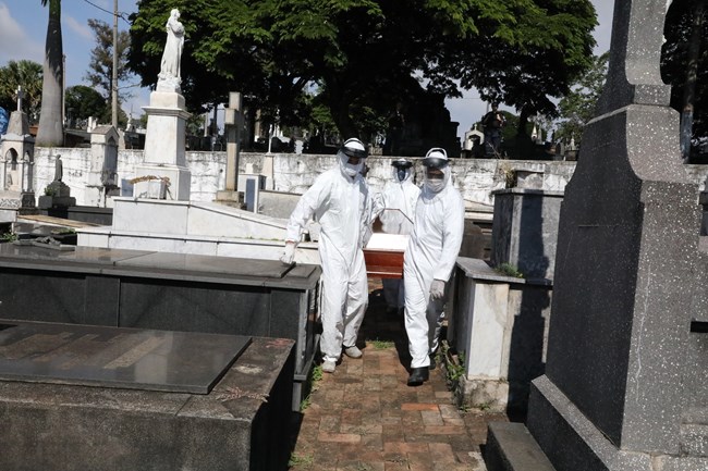 Minas registra 42 mortes em 24 horas; na pandemia, apenas 26 cidades não registraram óbitos