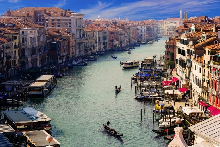 Veneza é para as gôndolas, não para os transatlânticos