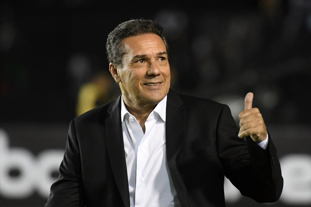 Vanderlei Luxemburgo é o novo técnico do Cruzeiro