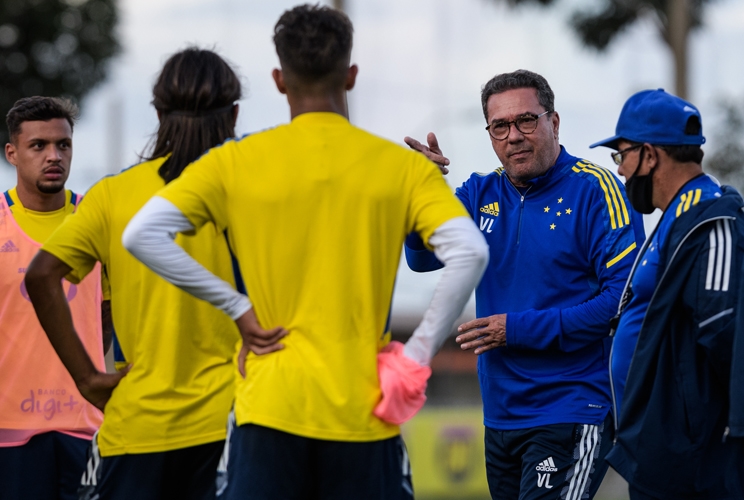 Cruzeiro pode igualar sequência invicta alcançada com Felipão na Série B do ano passado