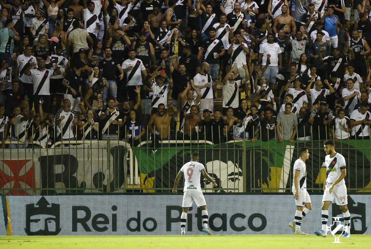 Vasco negocia venda de 70% do clube por R$ 700 milhões