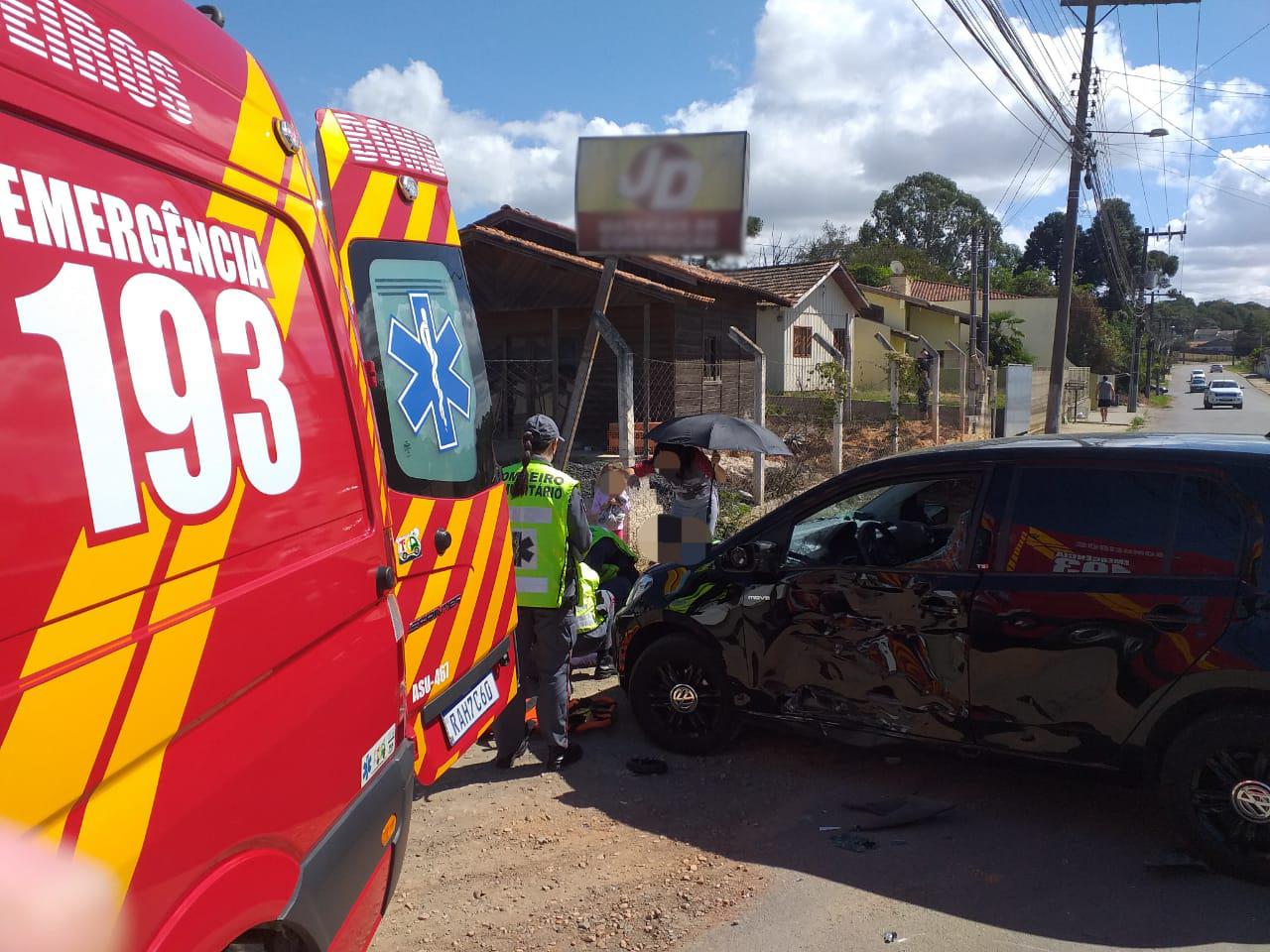 Acidente de Trânsito Motocicleta x Carro em Mafra deixa pessoa ferida