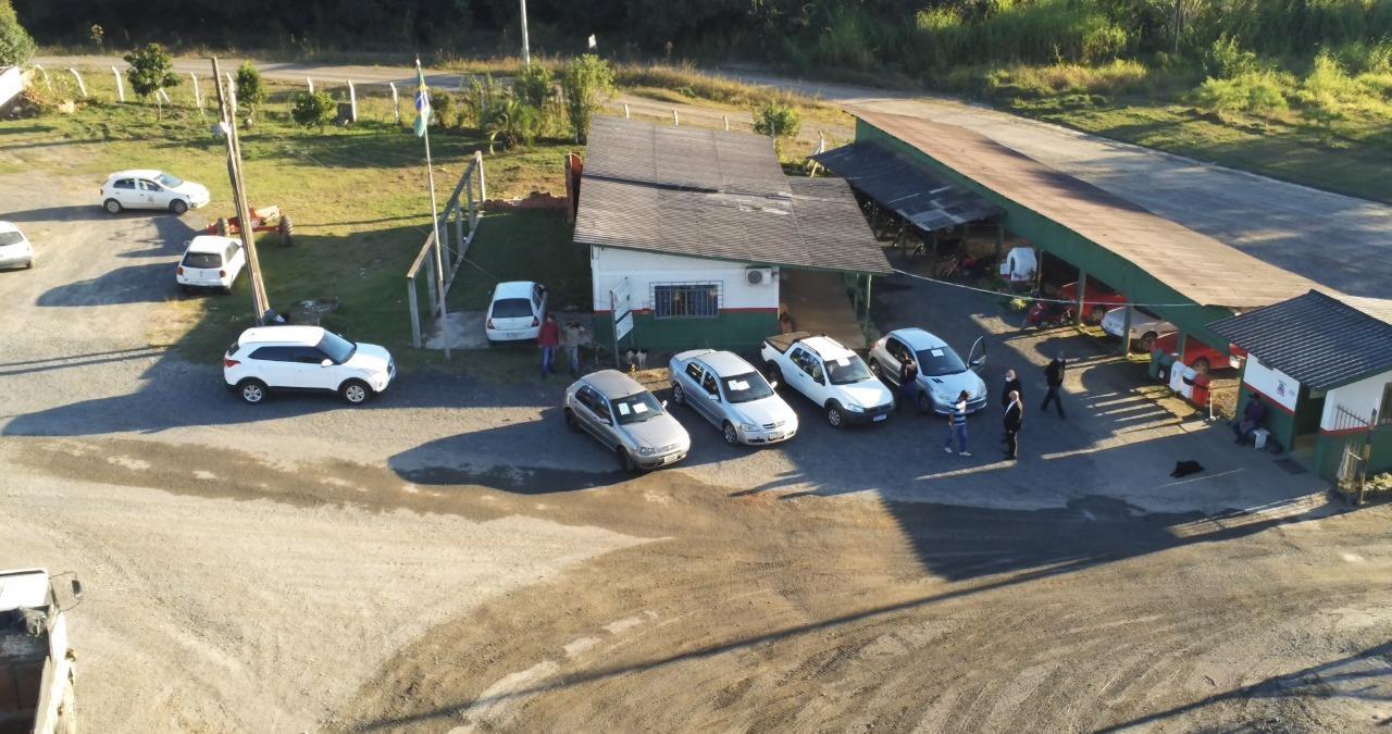 Mafra recebe quatro carros doados pela Receita Federal