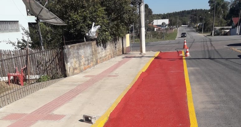 Ciclofaixa ao lado do Parque do Passo recebe pintura e sinalização