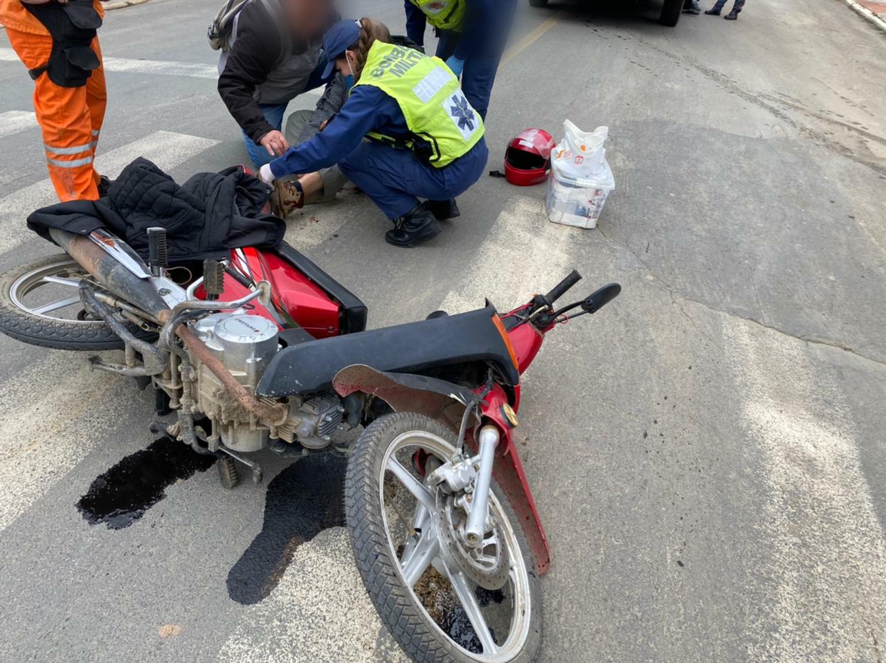 Acidente envolvendo duas motocicletas deixa pessoa ferida no Bairro Restinga em Mafra