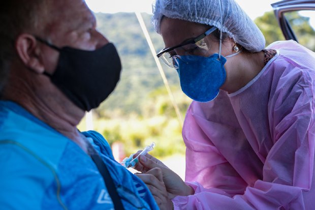 Vacinação em SC: Estado supera a marca de 3 milhões de doses aplicadas de vacina contra a Covid-19