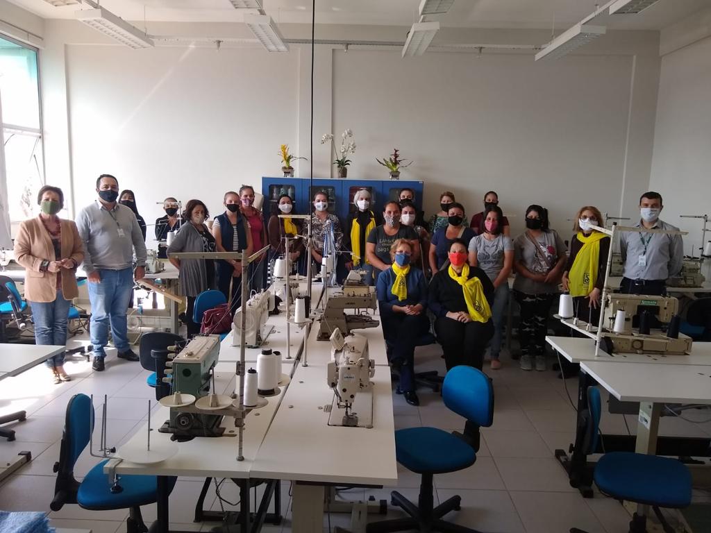 Curso de Costura realiza sua primeira aula experimental em Mafra