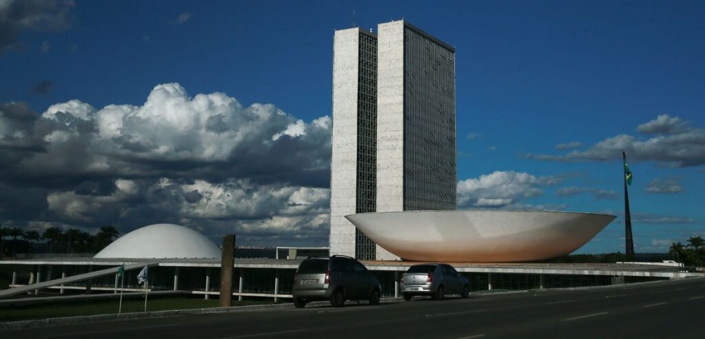 Câmara aprova novas regras para distribuição de “sobras” eleitorais