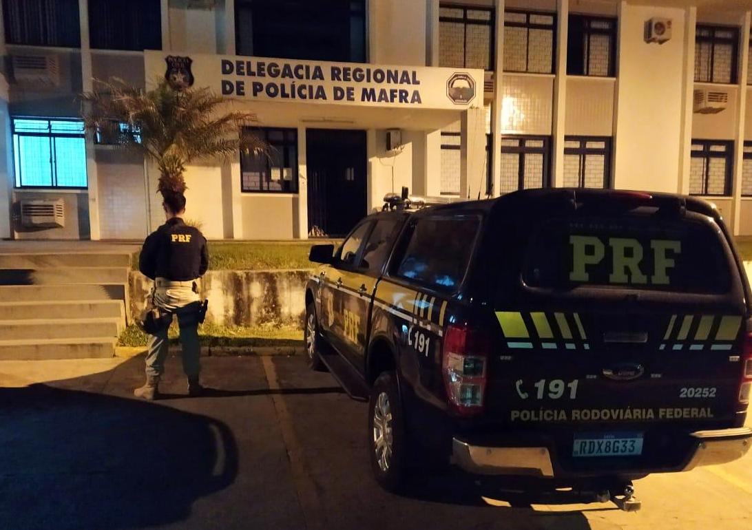 Menor desaparecida no Maranhão é localizada na BR 116 em Mafra