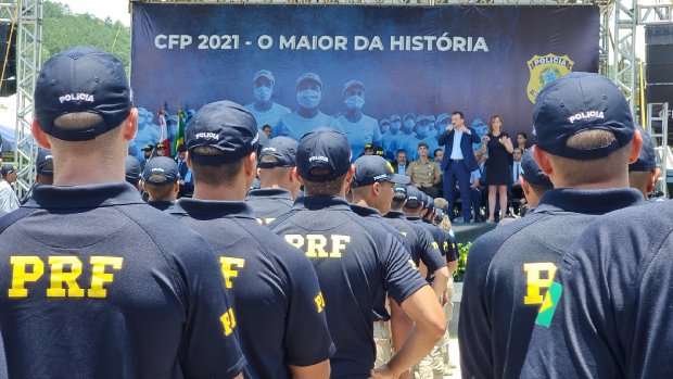 Na formatura da PRF, governador anuncia tratativas para cessão de terreno para a universidade da corporação