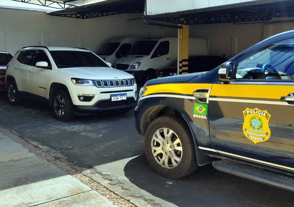 SUV roubado no RJ e que circulava clonado é recuperado na BR 280 em Mafra