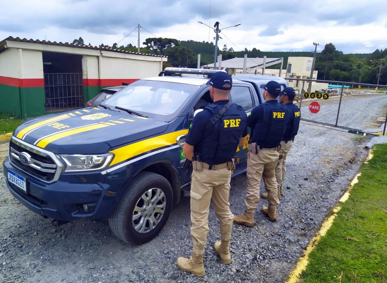 Homem procurado pela Justiça por ameaça é preso na BR 280