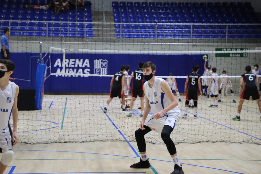 Canoinhense passa em seletiva e vai integrar equipe catarinense no Brasileiro de Vôlei