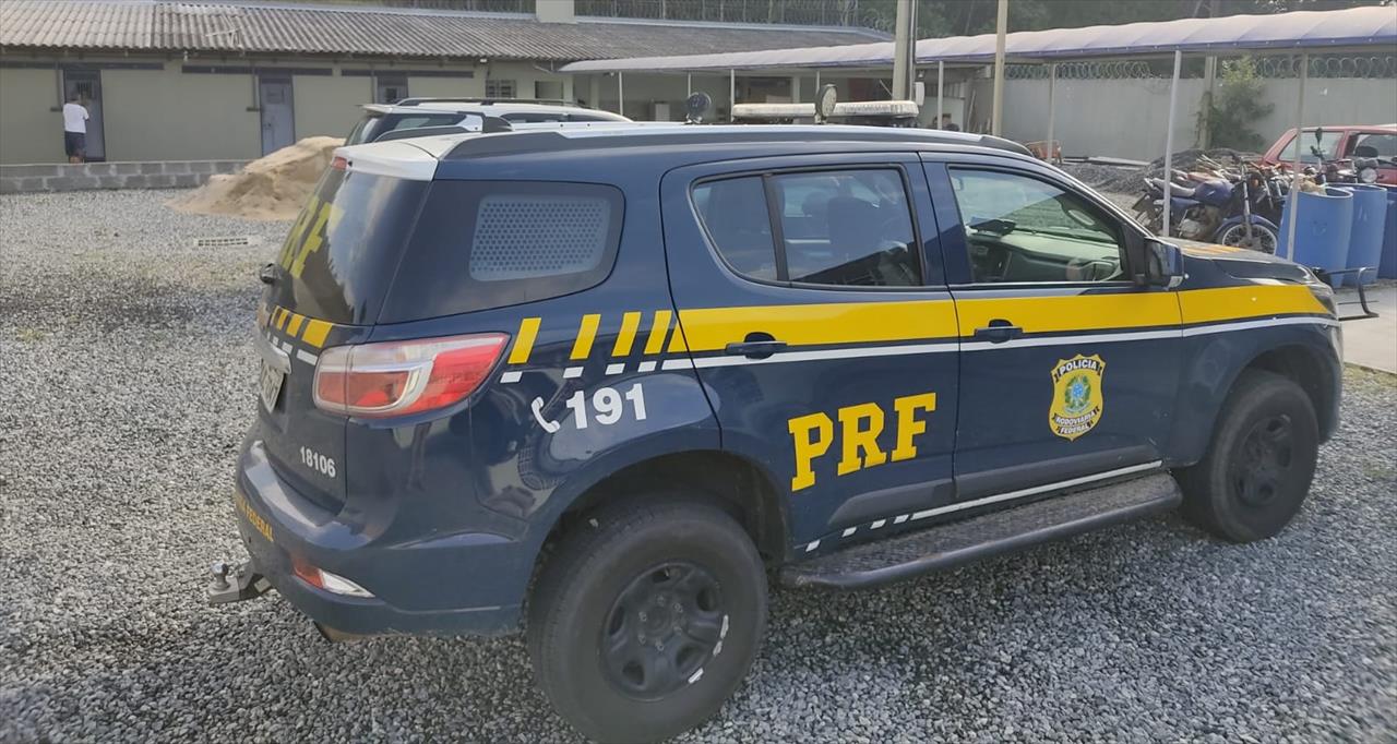 PRF captura preso que fugiu da Cadeia Pública de Rio Negro