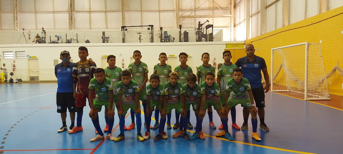 Escolinha 11 de junho está na semifinal do campeonato metropolitano de futsal