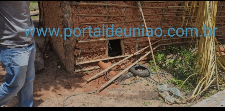 Corpo em estado de decomposição é encontrado dentro de residência