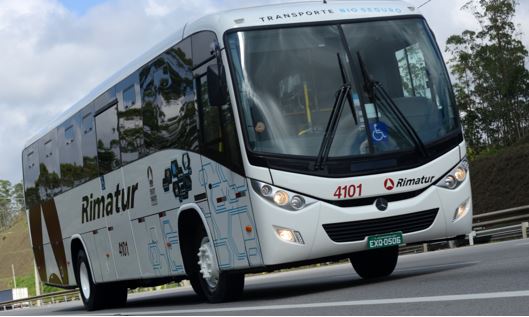 Rimatur compra mais 33 ônibus Mercedes-Benz OF 1621 para fretamento