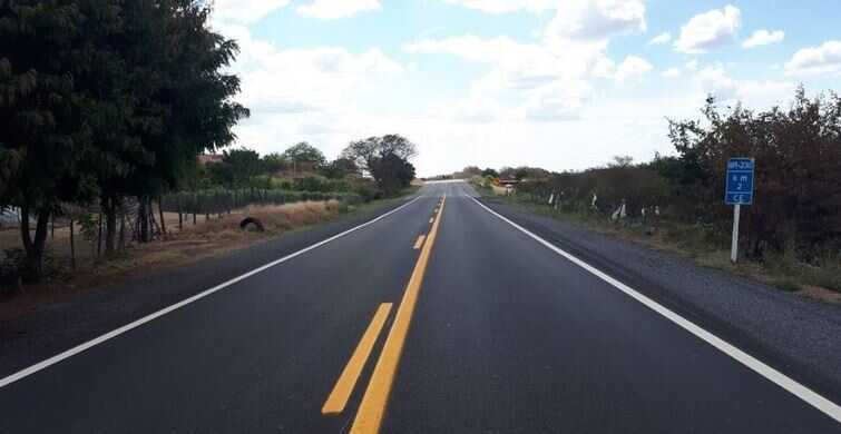 DNIT realiza obras de manutenção em 100 km da BR-230 no Ceará