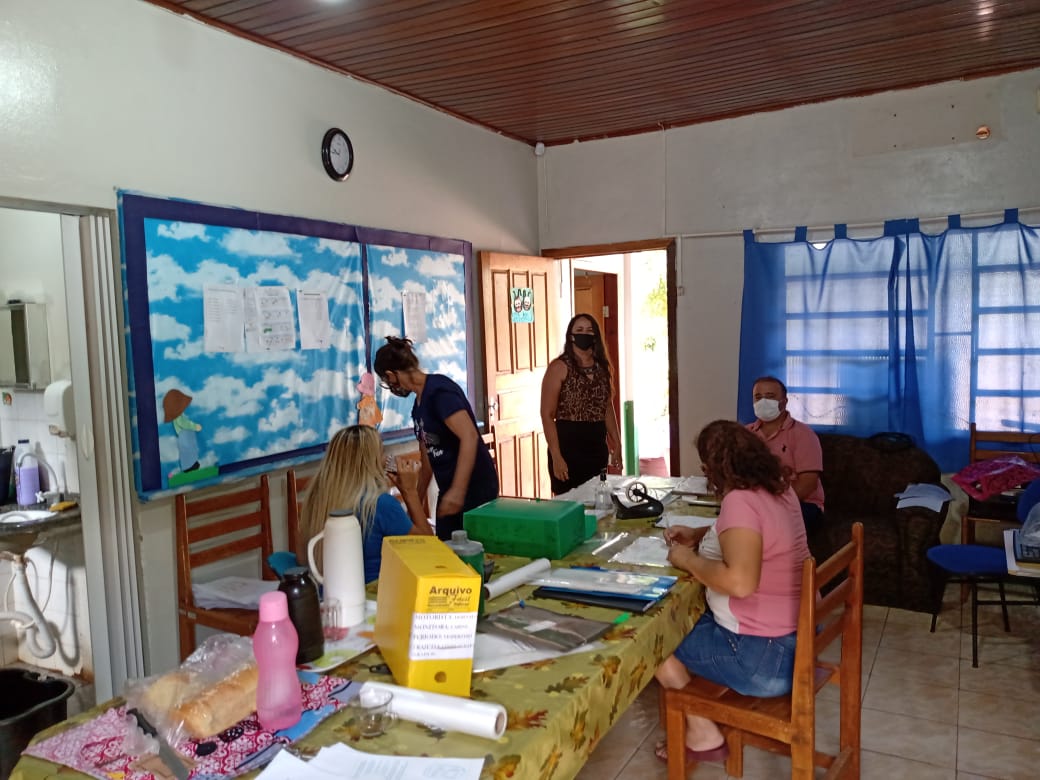 Ver. Rafael de Paula visita escola municipal Luiz Cabral em Pimenta Bueno e ouve reivindicações