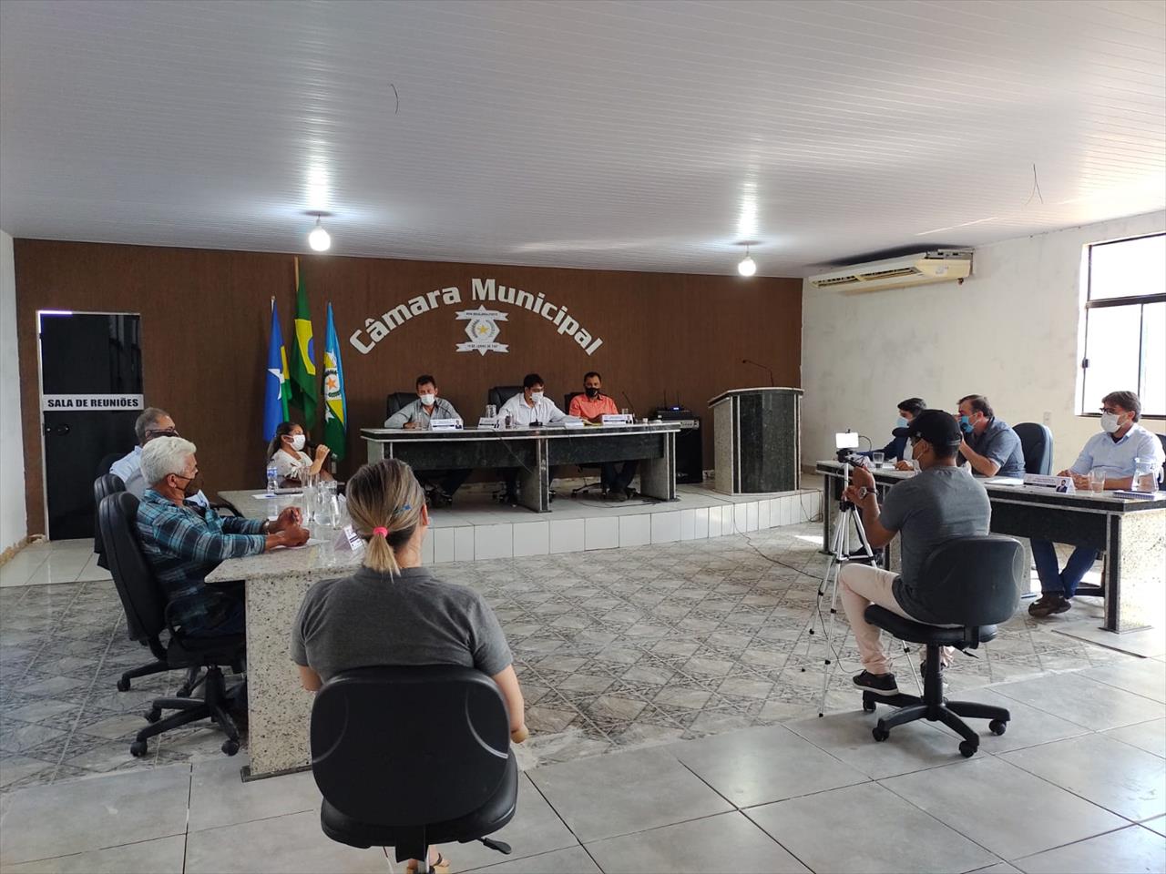 Vereadores de Nova Brasilândia cobram soluções para a saúde do município