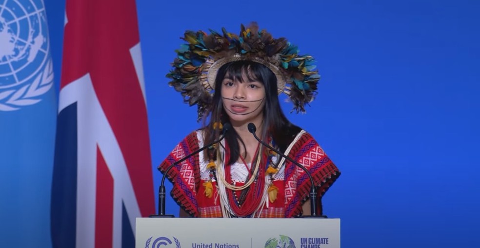 Indígena de Rondônia discursa na abertura da COP26: 'A Terra nos diz que não temos mais tempo'