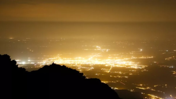 Poluição luminosa: Impacto ambiental, riscos para a saúde e fatos