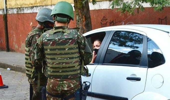 Soldados do 4º Esquadrão fazem treinamento em Santos Dumont