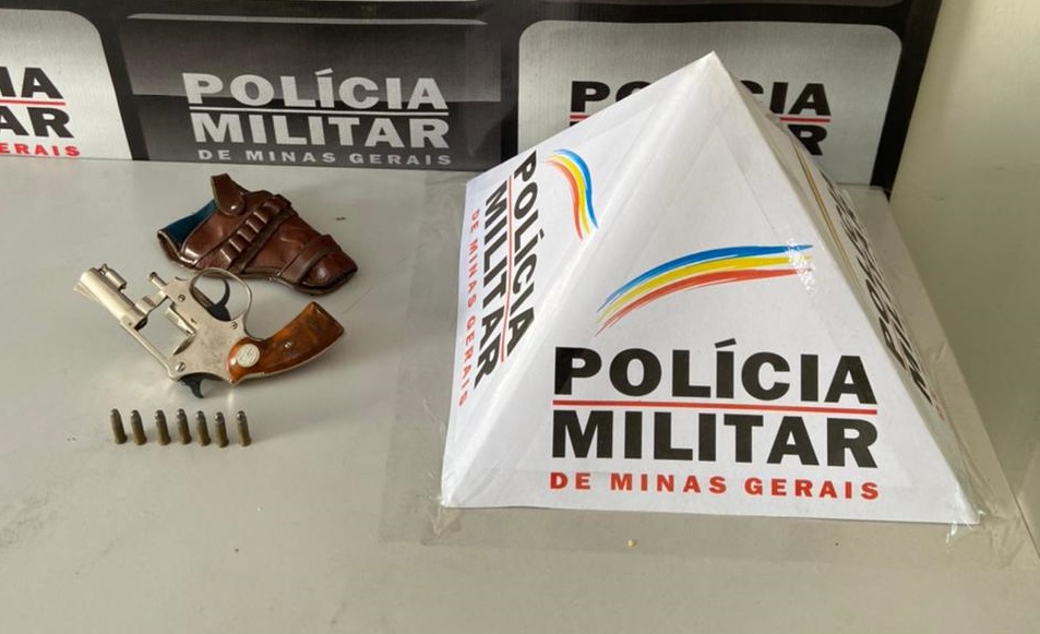 PM apreende arma de fogo com idoso de 72 anos no Córrego do Ouro