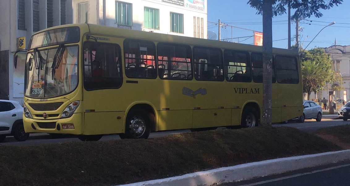 Fim da greve! Ônibus voltam a circular sem restrição em Santos Dumont