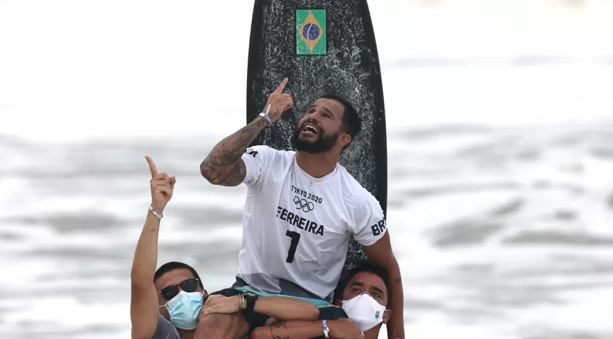 Ítalo Ferreira conquista 1º ouro do Brasil nas Olimpíadas de Tóquio