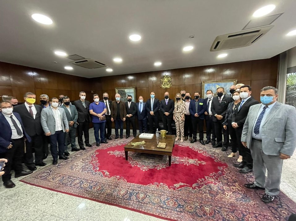 Prefeito de Ewbank da Câmara se reúne com presidente do Senado Rodrigo Pacheco