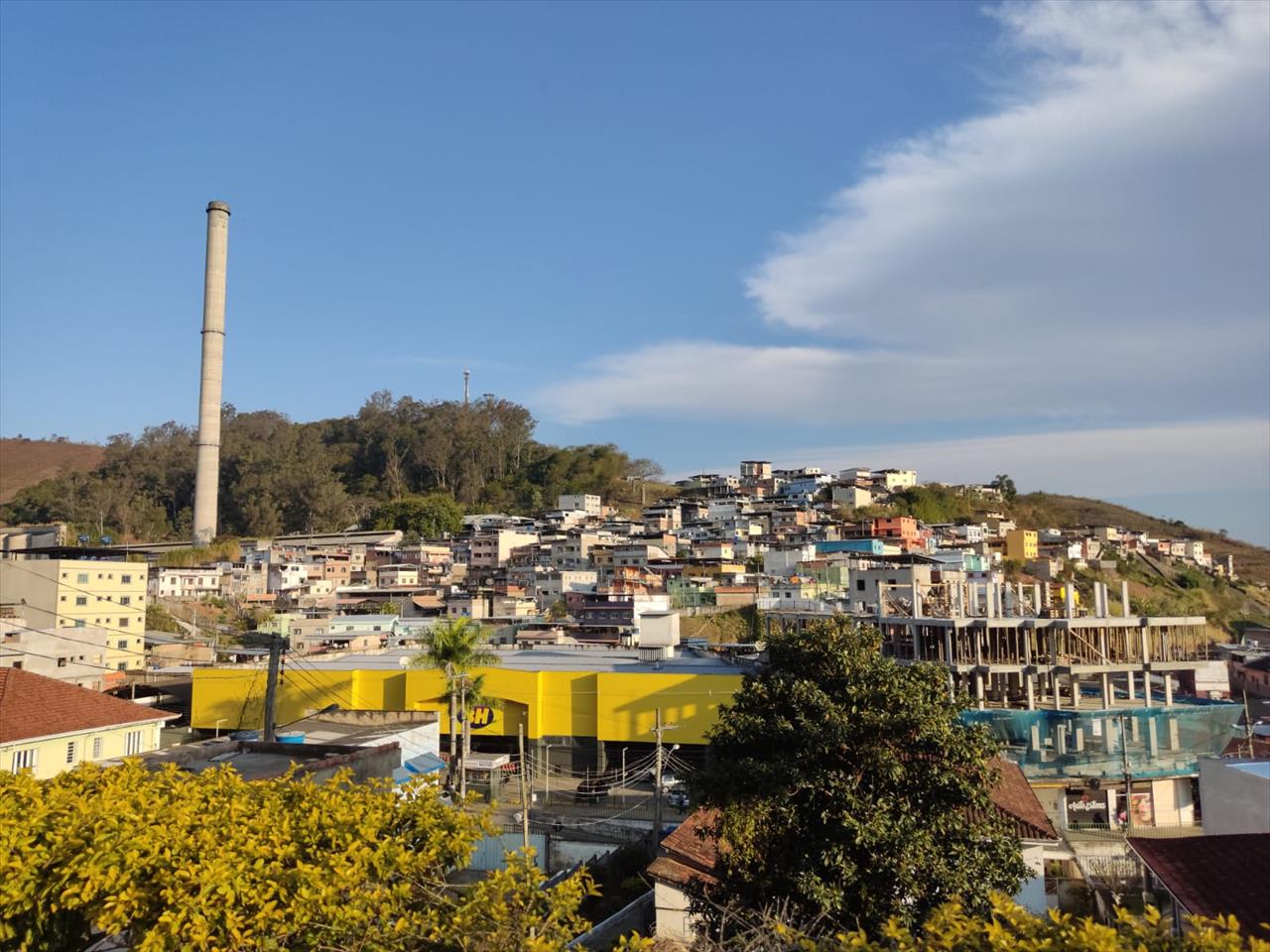 Fim de semana será de tempo quente e com possibilidade de chuva em Santos Dumont