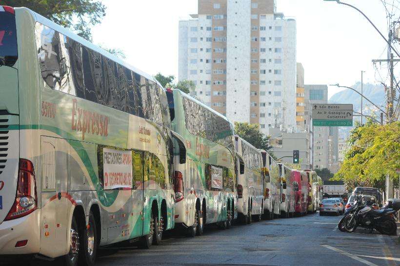 Assembleia de Minas aprova em 2º turno projeto com regras mais duras para transporte fretado