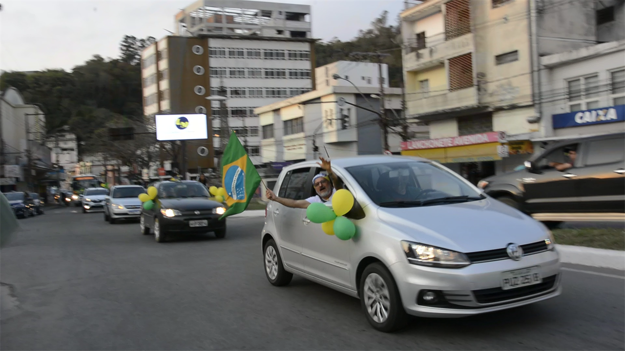 Dia 07 de setembro é marcado por carreatas, protestos e demonstrações de cidadania