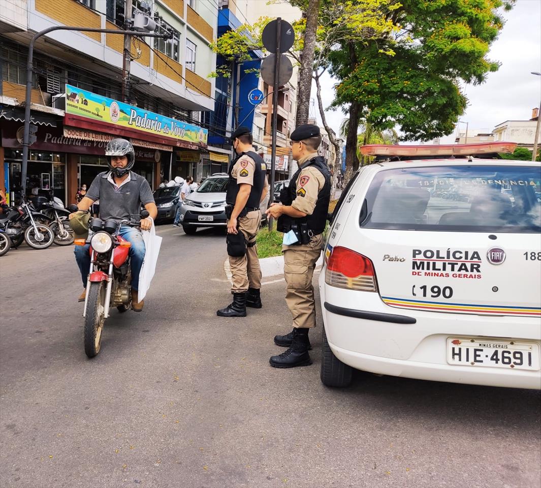 Polícia Militar intensifica a fiscalização no trânsito em Santos Dumont