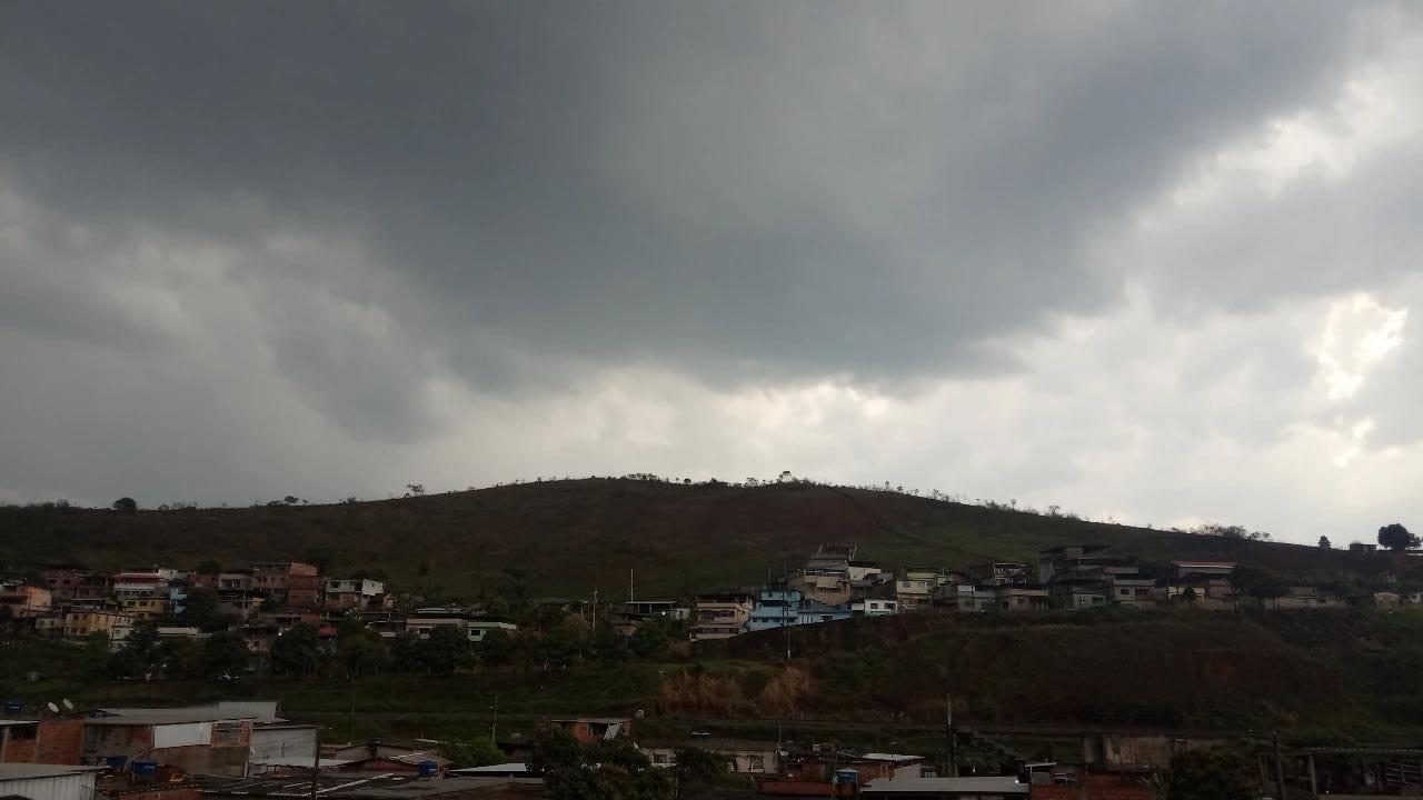 Fim de semana será de tempestade e tempo nublado em Santos Dumont