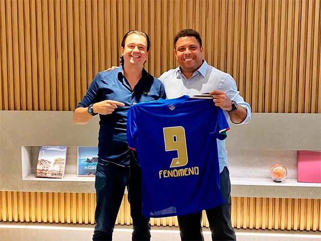 Ronaldo Fenômeno anuncia compra do Cruzeiro por R$ 400 milhões