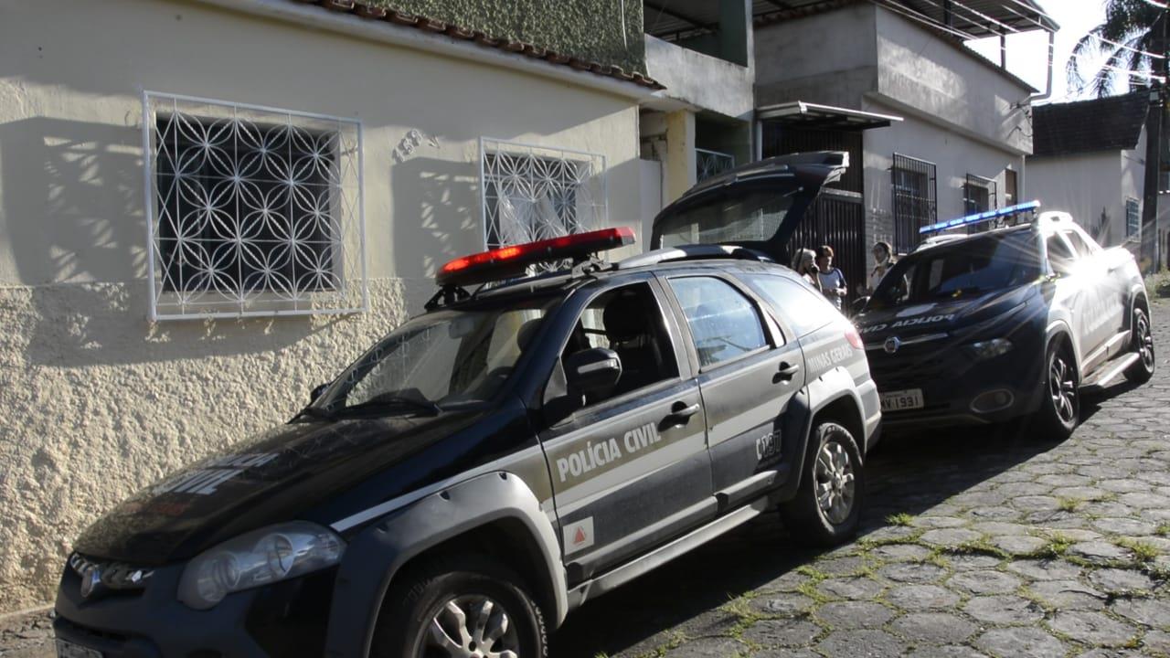 Vídeo: Polícia Civil prende mulher suspeita de furtar objetos em casa que trabalhava em Santos Dumont