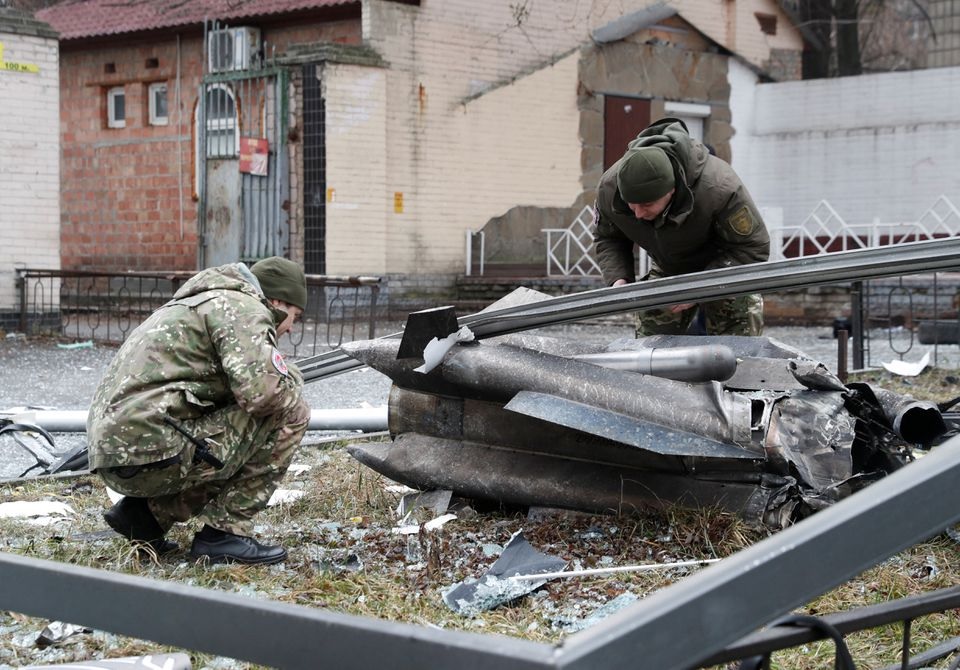 Rússia invade a Ucrânia nas 'horas mais sombrias' da Europa desde a Segunda Guerra Mundial