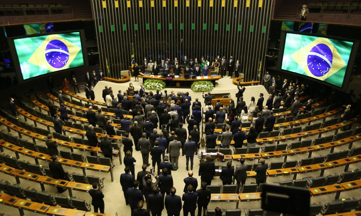 Janela partidária fica aberta de hoje a 1º de abril