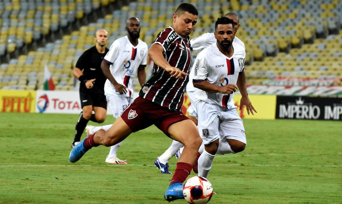 Fluminense enfrenta Resende buscando título da Taça Guanabara